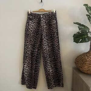 PacSun Leopard Print Women Jeans